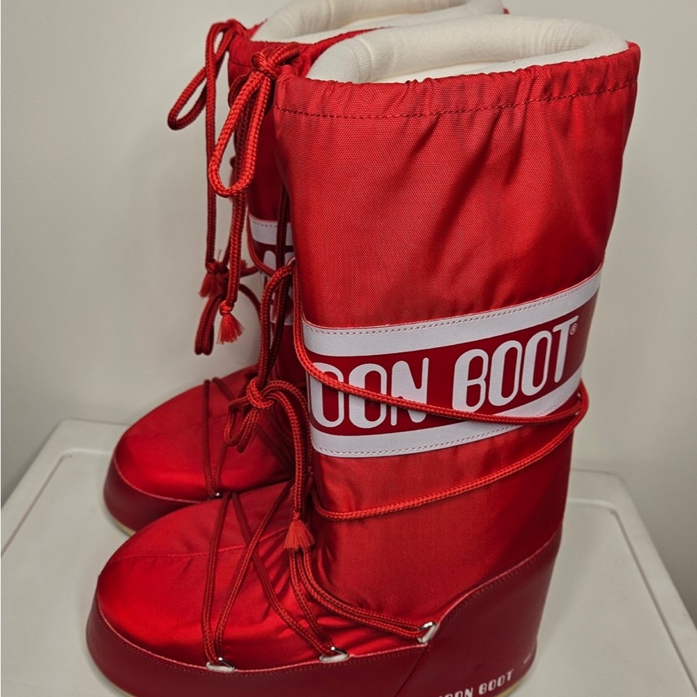 Icon red moon boot 45/47